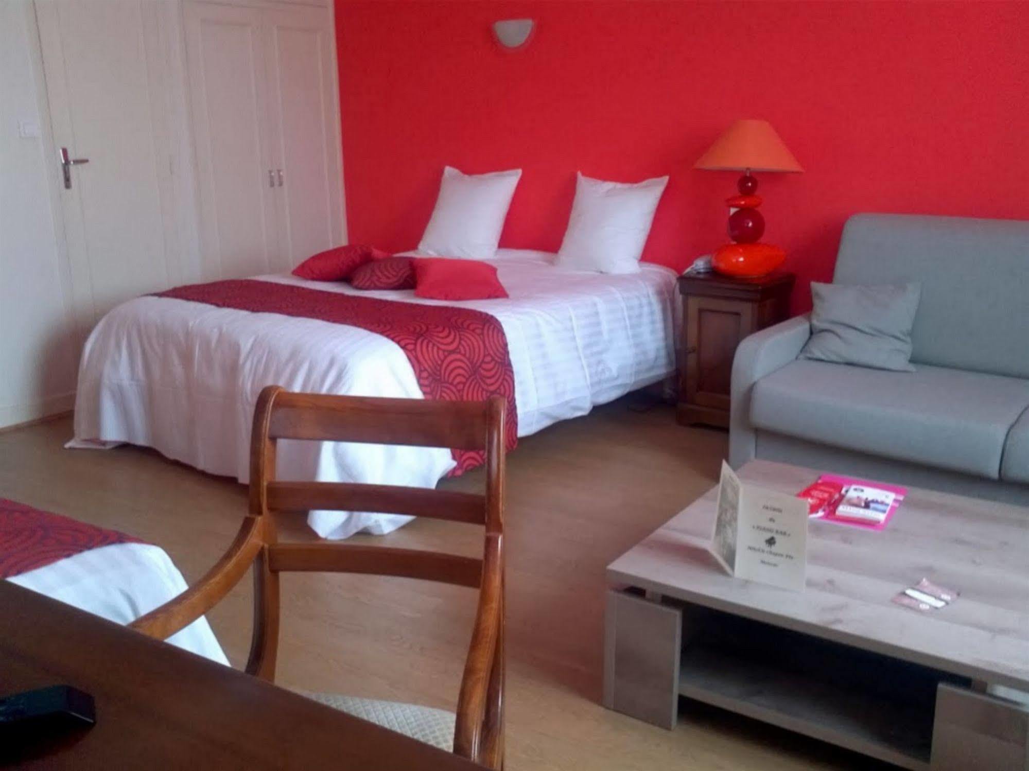 Hotel Le Chapon Fin Moissac Exterior foto