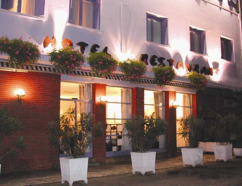 Hotel Le Chapon Fin Moissac Exterior foto